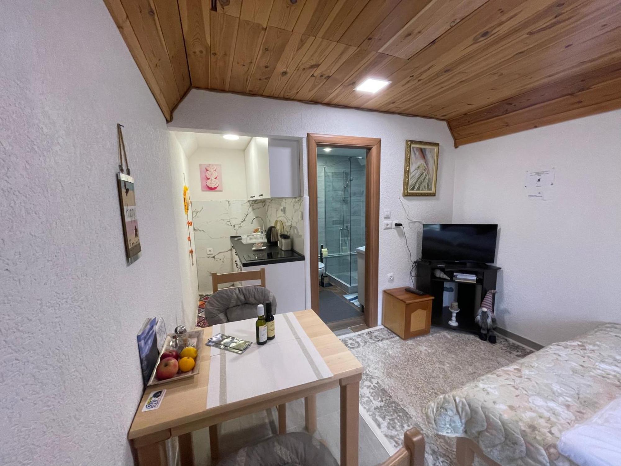 Small House Floki 자블야크 외부 사진
